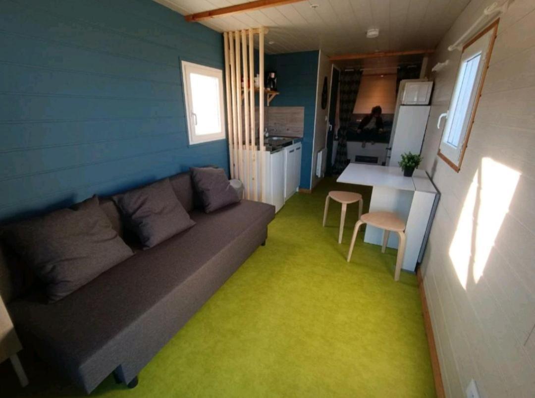 Logement Insolite Au Coeur De L'Auvergne Rochefort-Montagne Exterior photo
