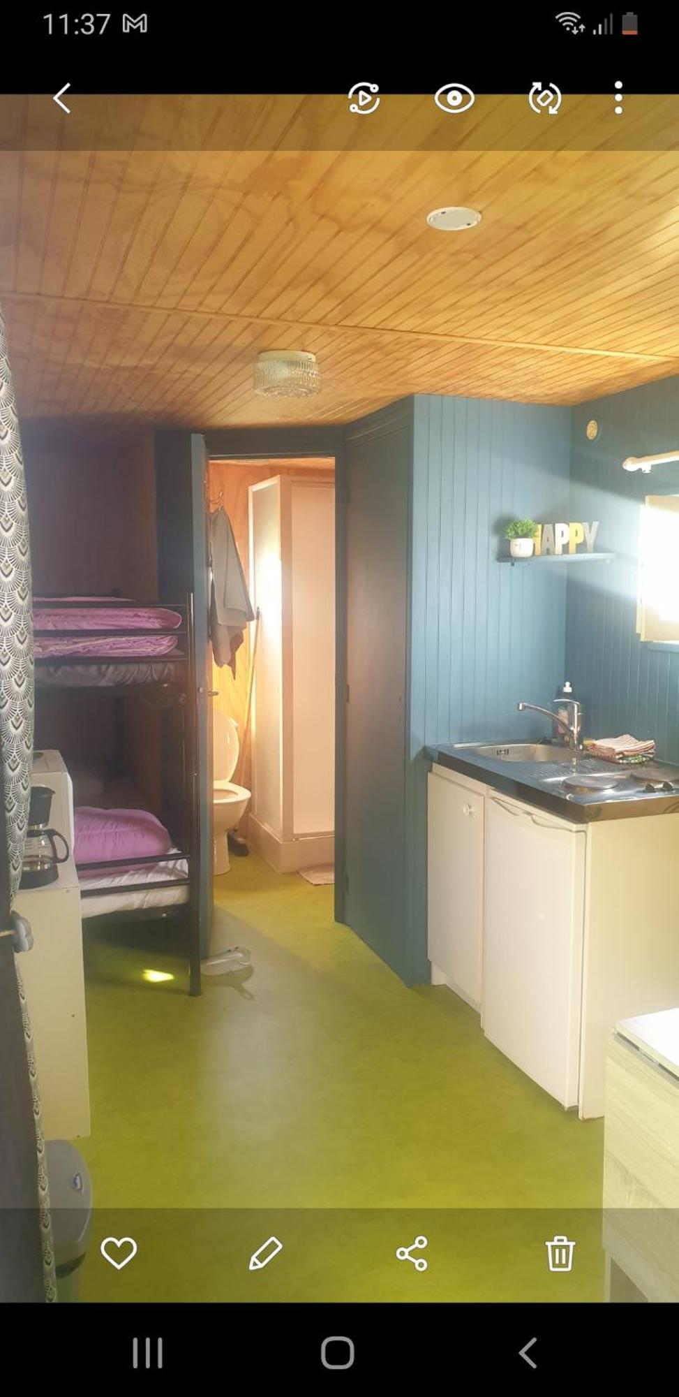 Logement Insolite Au Coeur De L'Auvergne Rochefort-Montagne Exterior photo